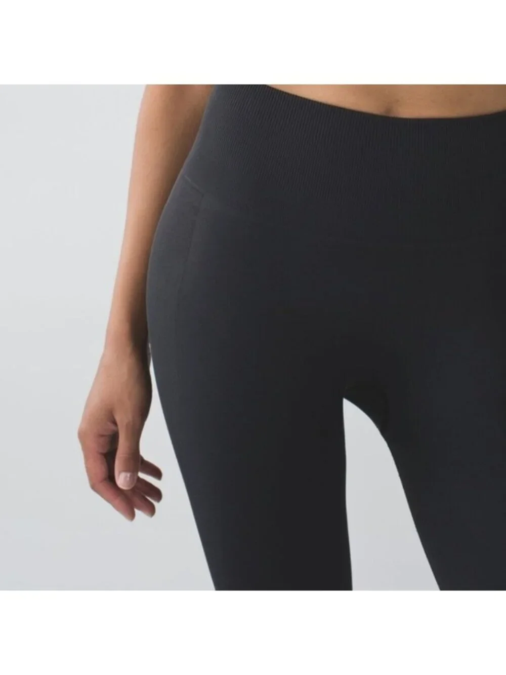 Lululemon Zone In Crop Black - Picture 5 of 11